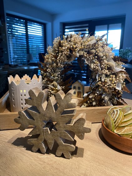 VLOČKA MANGOVÉ DŘEVO