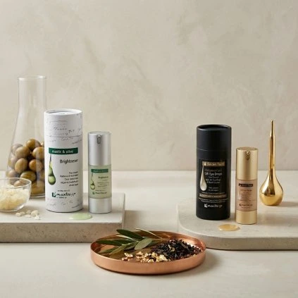 kosmeticka sada na plet a ocni okoli