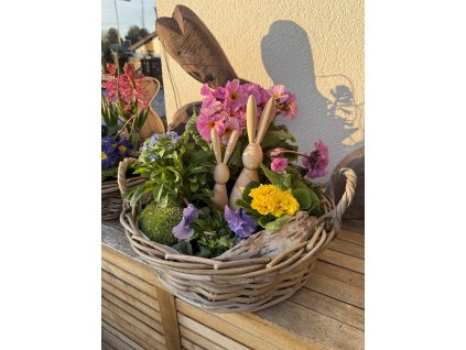 Dřevění minimalističtí zajíčci