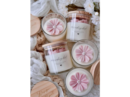 MERUŇKOVÝ KVĚT, designová svíčka M