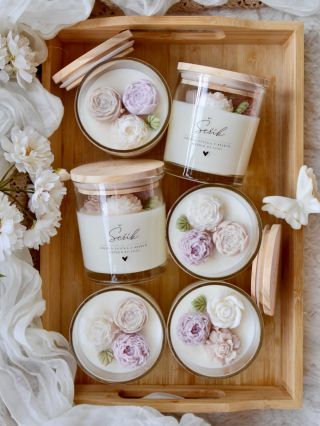 Svíčky s vůní šeříků se na vás už těší💜 17.2. v 19 hodin na e-shopu☺️ Náhled všech svíček bude na e-shopu určitě o den...