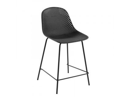 Tmavě šedá plastová barová židle Kave Home Quinby 65 cm