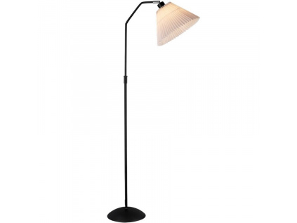 Černá kovová stojací lampa Halo Design Berlin 110-150 cm