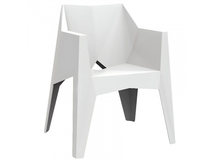 Bílá plastová jídelní židle VOXEL s područkami