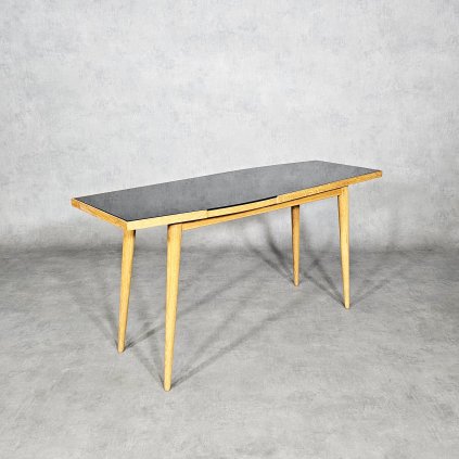 Konferenční stolek