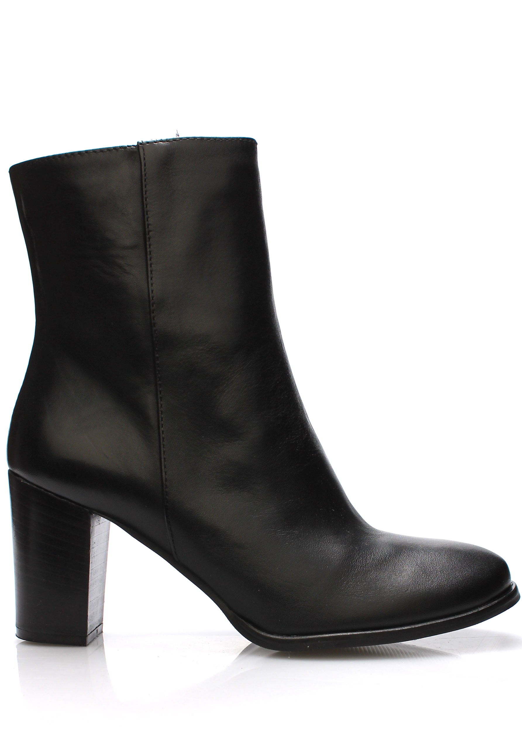 V&C Calzature Černé italské kožené polokozačky na podpatku V&C