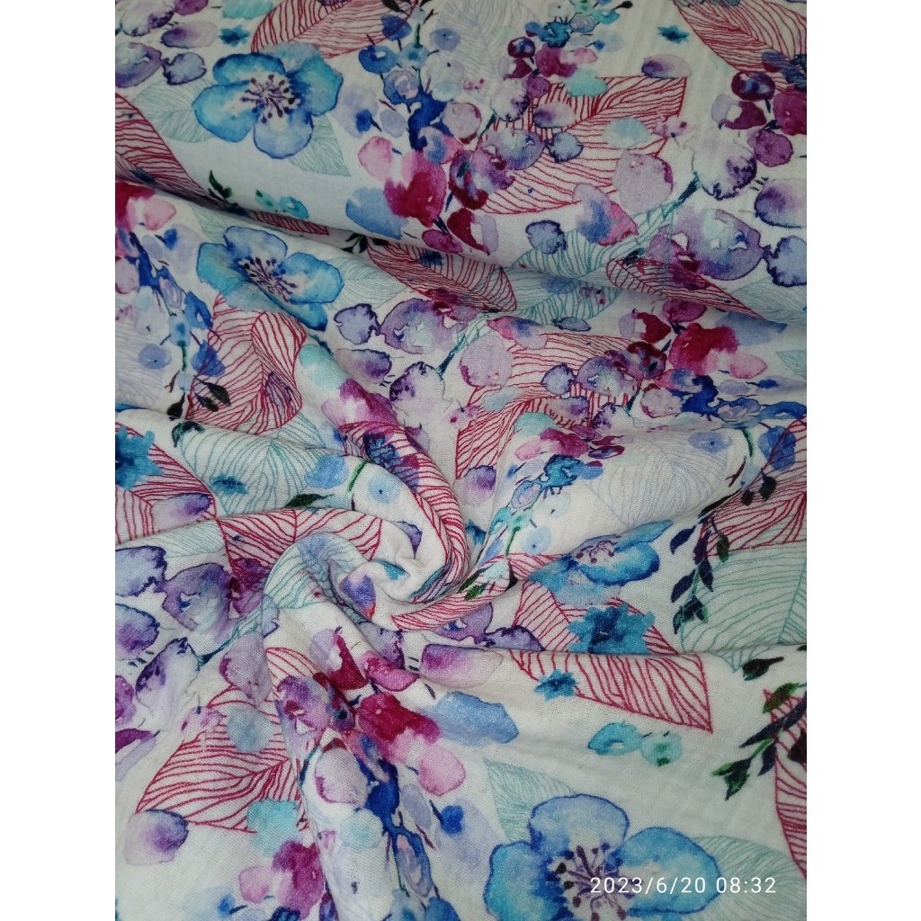 Mušelín - fialové květy