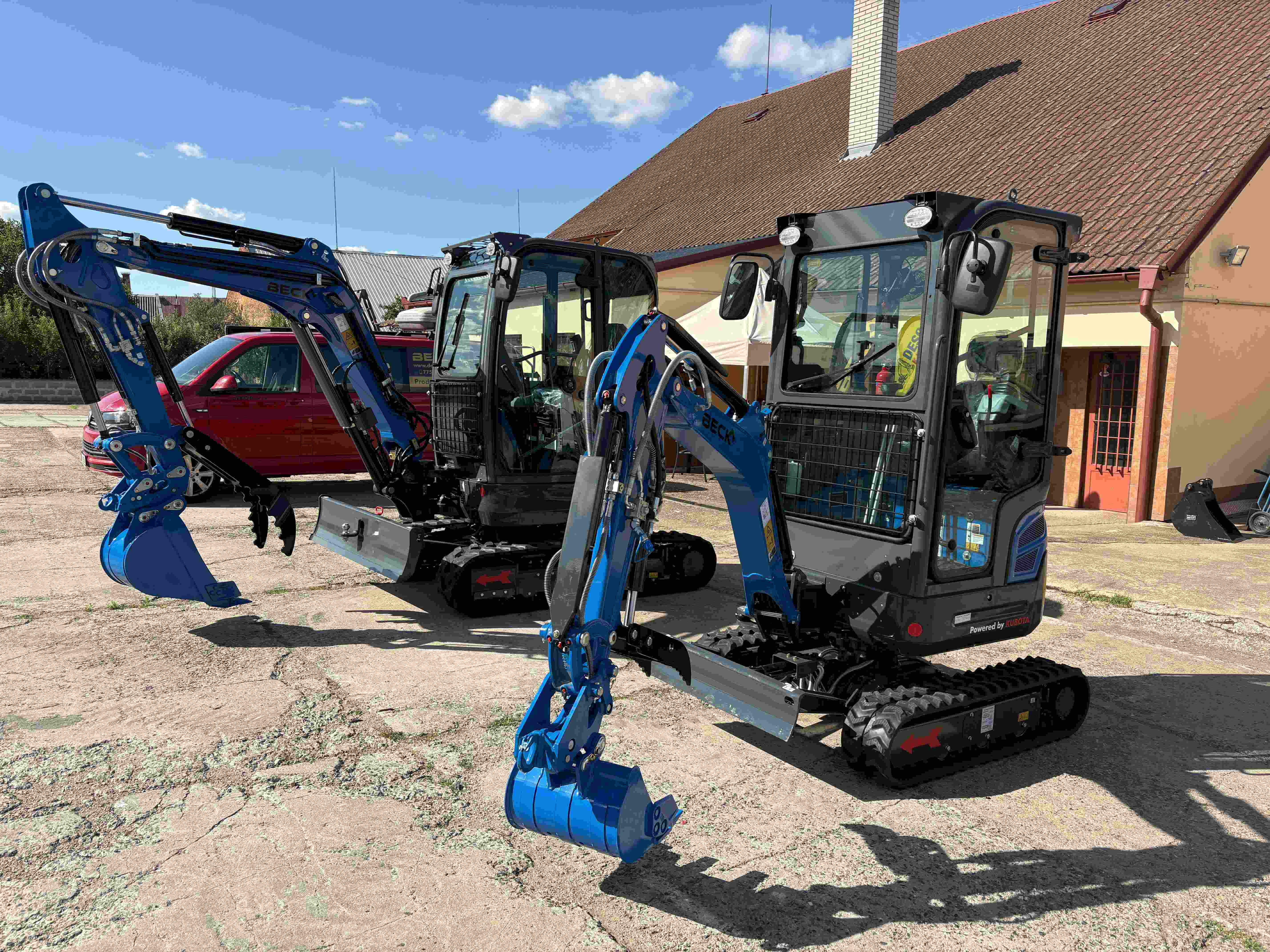 Minibagr-BECK-D16TC-hydraulicky-palec