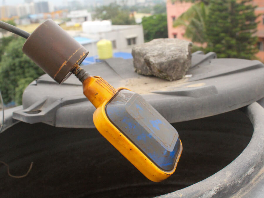 Jak funguje plovákový spínač a kde najde své využití