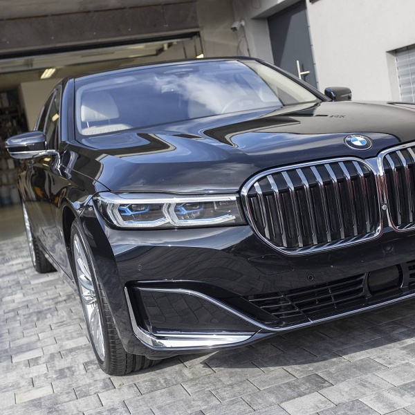 BMW 740d - leštění, aplikace keramického povlaku, detailing interiéru