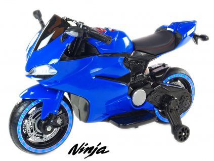 Závodní motorka 32