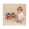 Přenosný dřevěný domeček pro panenky LITTLE DUTCH Farma 2026