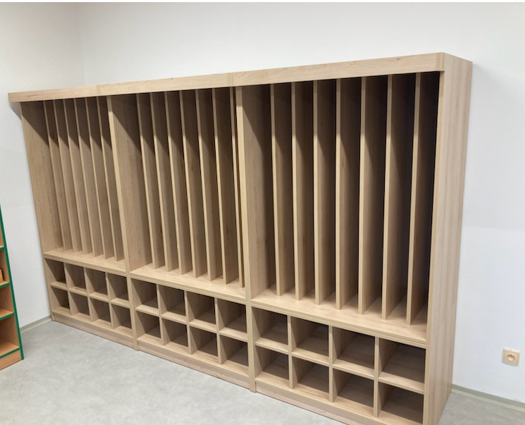 Skříň na matrace a lůžkoviny