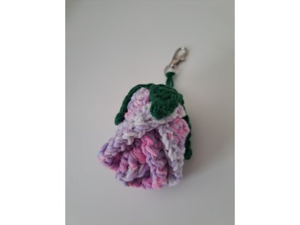 Háčkovaný přívěšek - růže 2