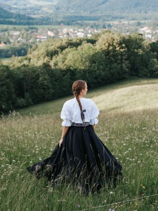 tentokrát jsme se šplhaly do kopců, abychom měly na fotkách naše milovaná beskydská panoramata. nebyly bychom to ale my,...