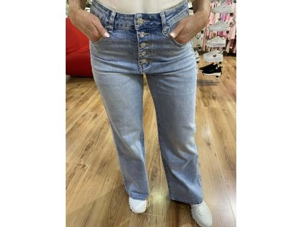 Mayo Chix OMEN farmer