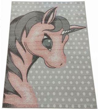 Máme novinky mezi koberci, pro příznivkyně jednorožců ideální vzor do pokojíčku. Najdete jej zde 👉👉 https://1url.cz/DJxYd...