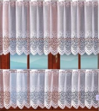 Další novinka mezi metrážovými záclonami je na světě. Nádherná vitrážová záclona Beverly s širokou bordurou ve spodní...