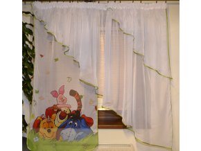 Detská hotová voálová záclona Disney Macko Pú 360x150cm zelená