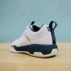 SALMING Eagle 2 White/Navy (Velikosti bot 9,5 UK - 44 2/3 EUR - 28,5 cm)