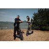 1183 7 ninebot max g3 e lifestyle picture couple standing beach