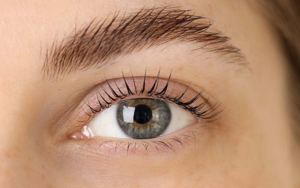 3 tipy, ako mať krásne riasy aj bez líčenia