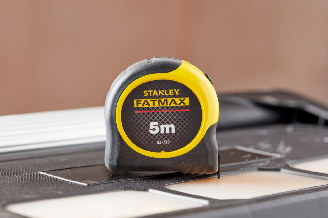 0-33-720 STANLEY FATMAX SVINOVACÍ METR 5M BLADE ARMOR SE ŠÍŘKOU PÁSKY 32MM nářadí od výrobce Stanley 0-33-720 STANLEY FATMAX SVINOVACÍ METR 5M BLADE ARMOR SE ŠÍŘKOU PÁSKY 32MM