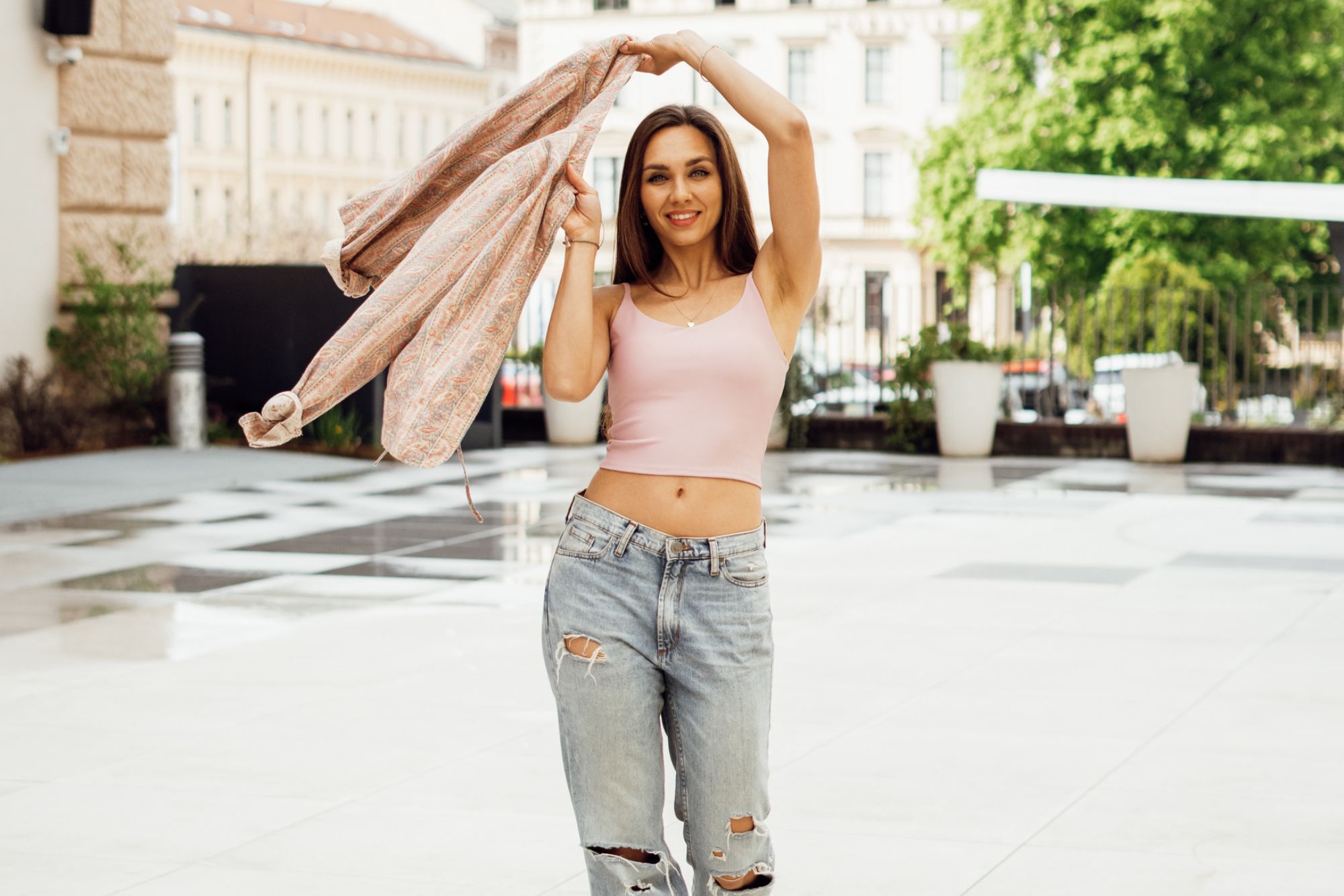 5 stylových způsobů, jak využít crop top v létě