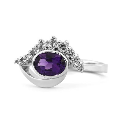 Exkluzivní prsten s ametystem a diamanty z bílého zlata, vel. 54