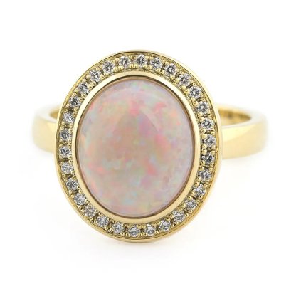 Prsten ze žlutého zlata s přírodním opálem a diamanty, vel. 55