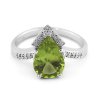 Prsten s olivínem a diamanty z bílého zlata