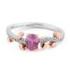 Prsten z bílého zlata s růžovým safírem a diamanty, vel. 55