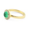 Ručně vyrobený prsten ze žlutého zlata s přírodním smaragdem a diamanty, vel. 55