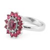 Prsten z bílého zlata ve tvaru květu s přírodními rubíny a diamanty, vel. 55