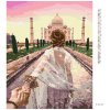 Diamantové maľovanie - PRED PALÁCOM (Rámovanie bez rámu a bez vypnutia plátna, Rozmer 40x50 cm)