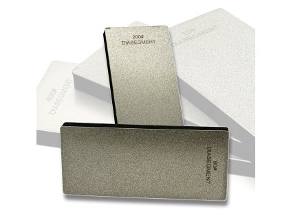 brusenie hrany obkladu