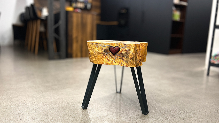 Polished concrete floor as a practical and aesthetic element. Three types of concrete surface treatment in the interior