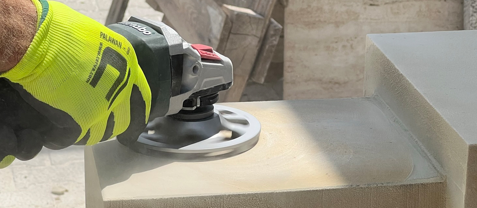 brusenie-kamena-diamantovym-brusnym-kotucom