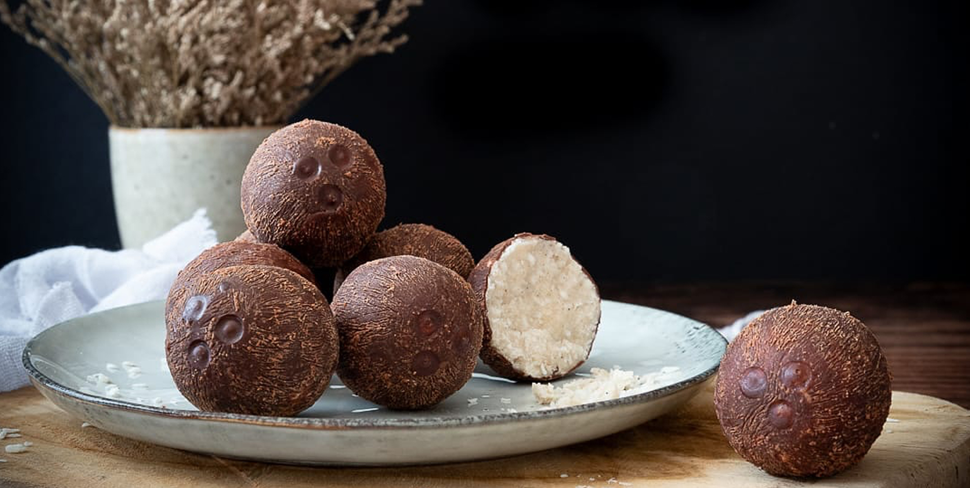 WIR HABEN FÜR SIE EIN REZEPT FÜR KLEINE KOKOSBUSSERL VORBEREITET- DIANA COMPANY