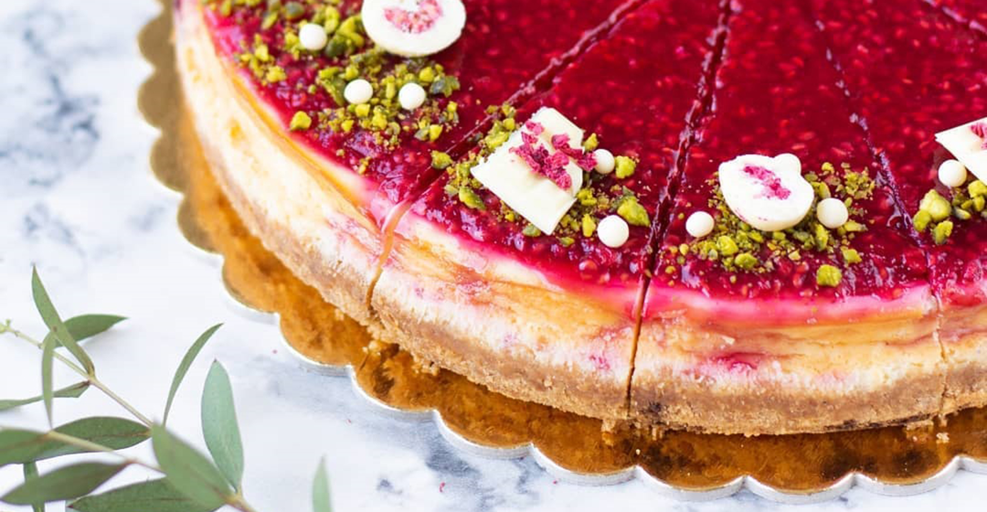 HIMBEERKÄSEKUCHEN MIT WEIßER SCHOKOLADE - DIANA COMPANY & NAVIDLICKUBLOG - DIANA IN DER KÜCHE