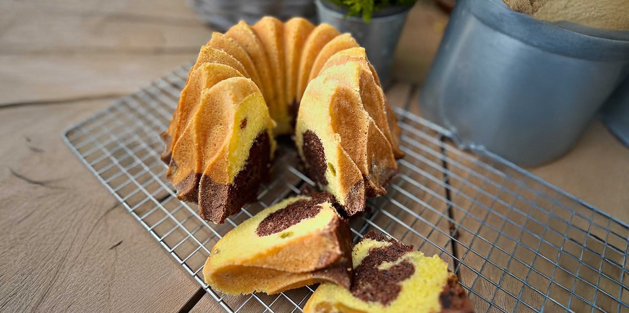 DVOJFAREBNÁ BÁBOVKA – DIANA COMPANY – AGATACHARVATOVA – DIANA V KUCHYNI