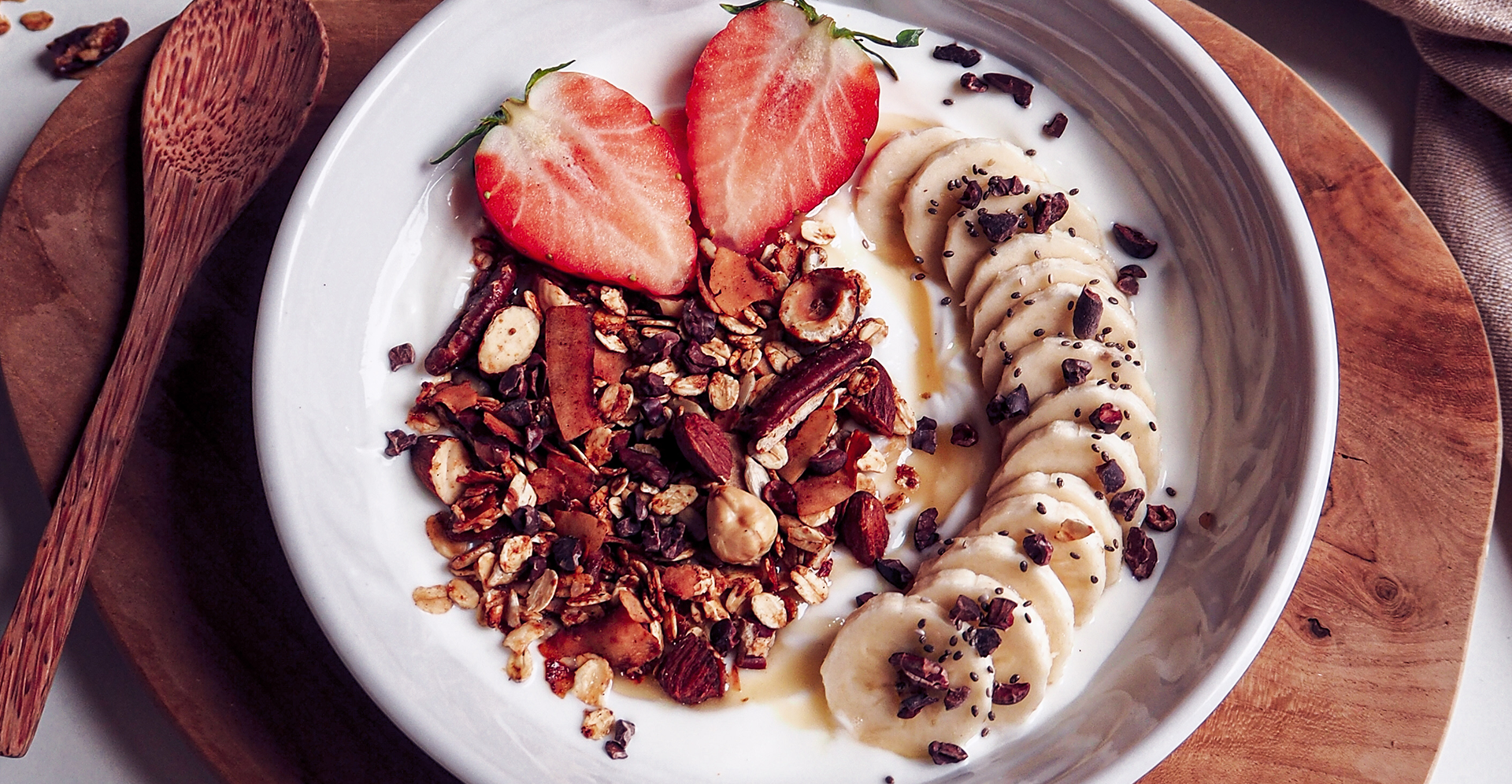 ORECHOVÁ GRANOLA - DIANA COMPANY & ŠÁRKA KUCHTA FOODIE - DIANA V KUCHYNI