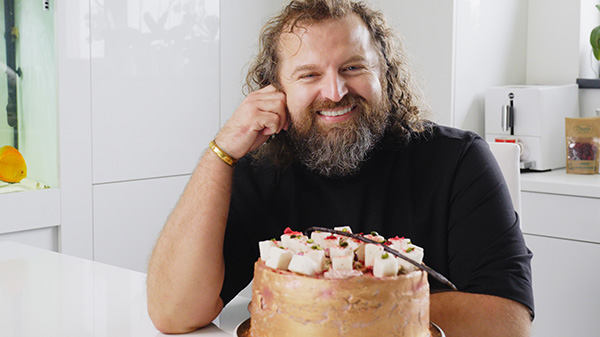 PISTÁCIOVÁ TORTA S RUBY ČOKOLÁDOU - DIANA COMPANY & JOSEF MARŠÁLEK - DIANA V KUCHYNI