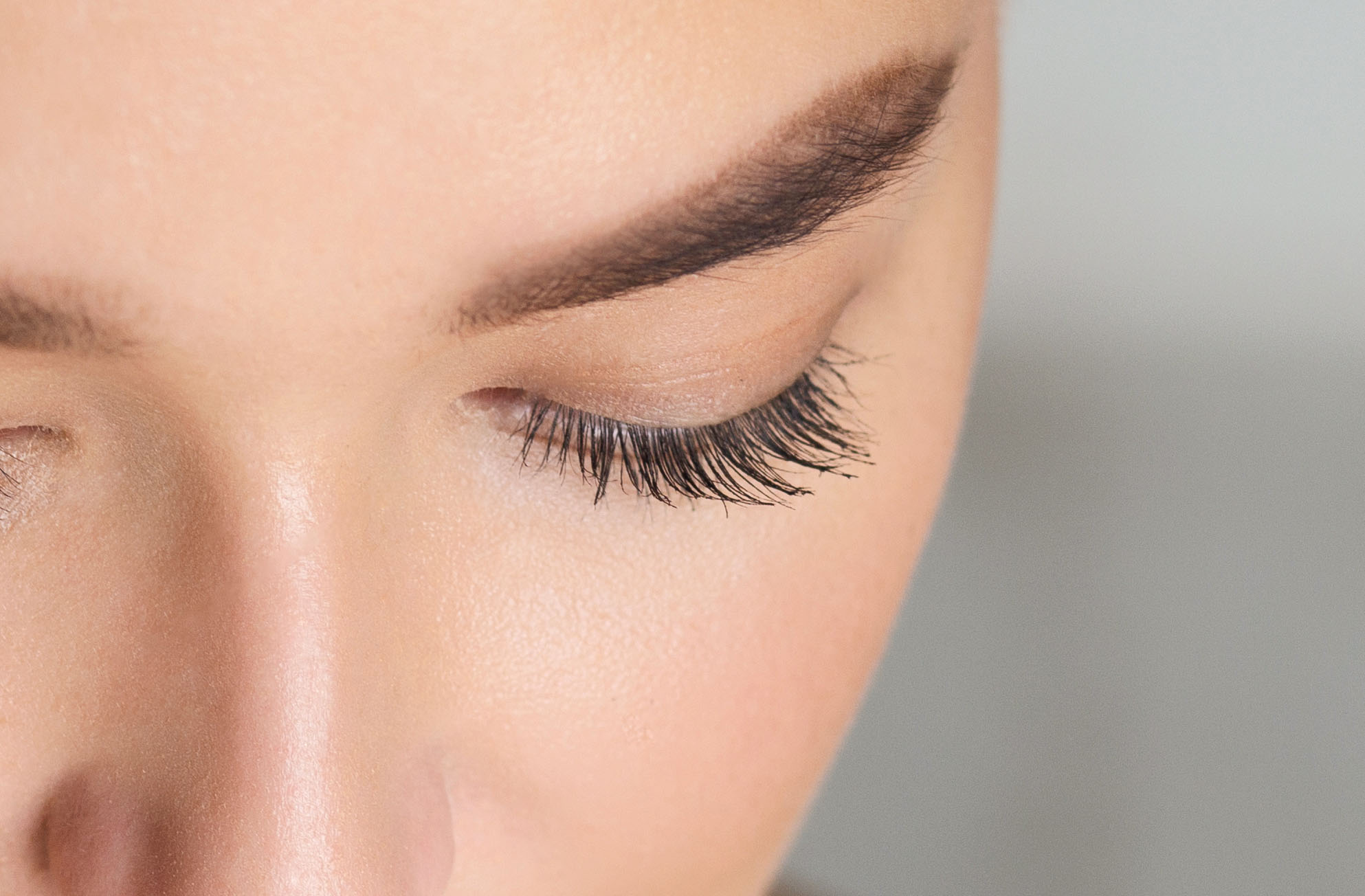 Vyzkoušejte sérum na růst řas.