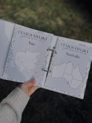 Napiš mi do komentáře, kam jedeš letos na dovču! 😍 Představuju ti úplně nový kousek do mojí diářové rodiny – Cestovatelský...