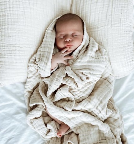 Jaký je rozdíl mezi mušelinem a bavlnou?