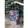 Plátěná Tote bag – praktická, hravá a nepřehlédnutelná!  Plátěná Tote bag s abstraktním designem – praktická a stylová taška na každý den