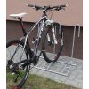 Jednostranný stojan na bicykle – rovný variant, 3 parkovacie miesta