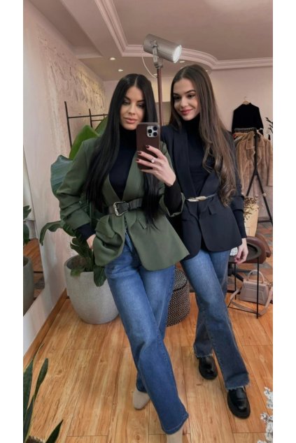 3C4D396C 6E15 4973 9619 BB04BCEDCE1B