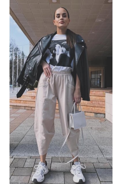 4CA59DE6 7E28 478E 9F12 2AF223BDF3F2